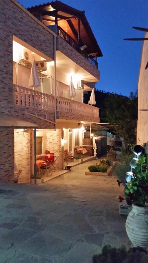 כריסי אמודיה Studios Lia Adults Only -Fully Renovated מראה חיצוני תמונה