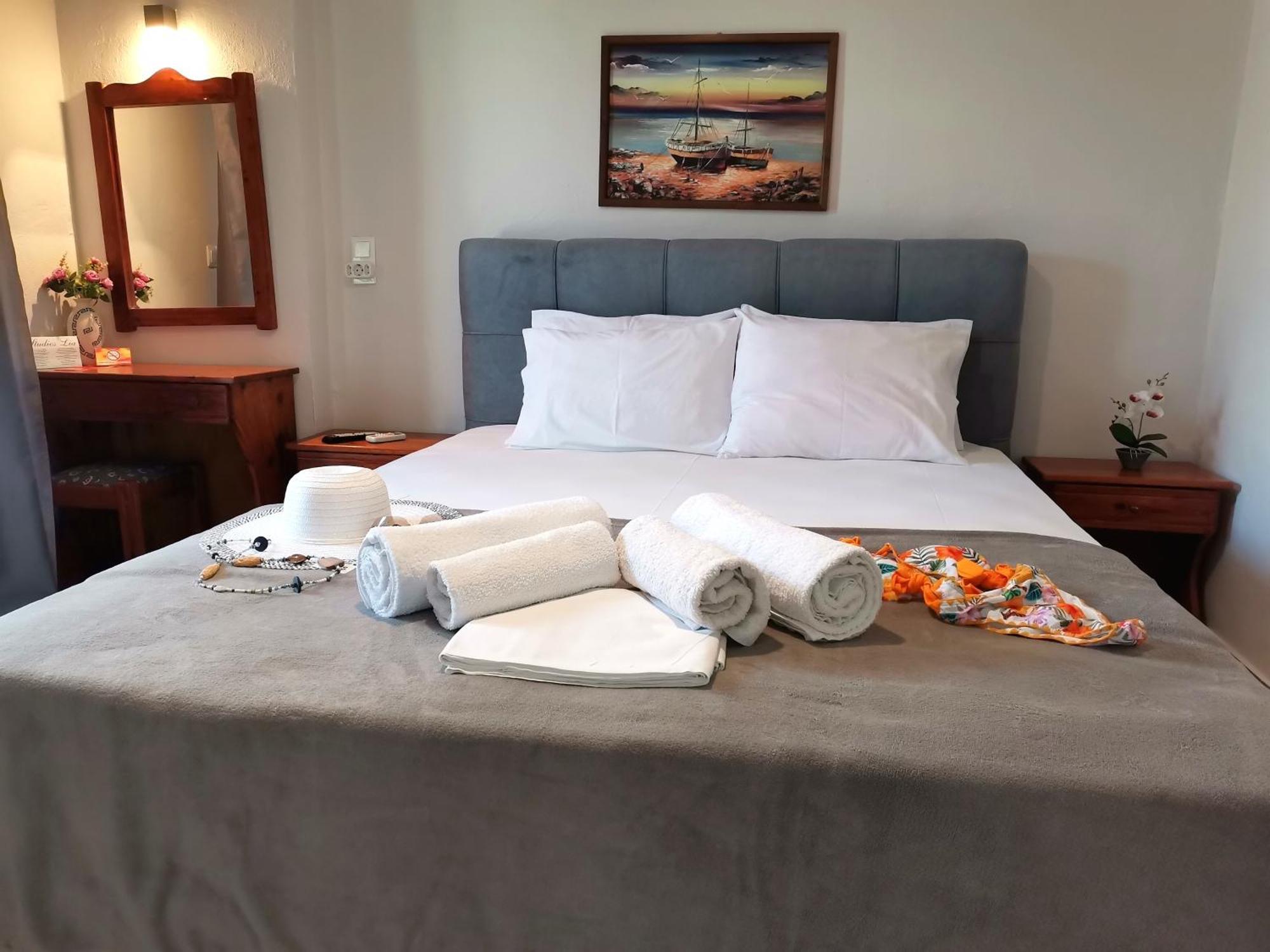 כריסי אמודיה Studios Lia Adults Only -Fully Renovated מראה חיצוני תמונה