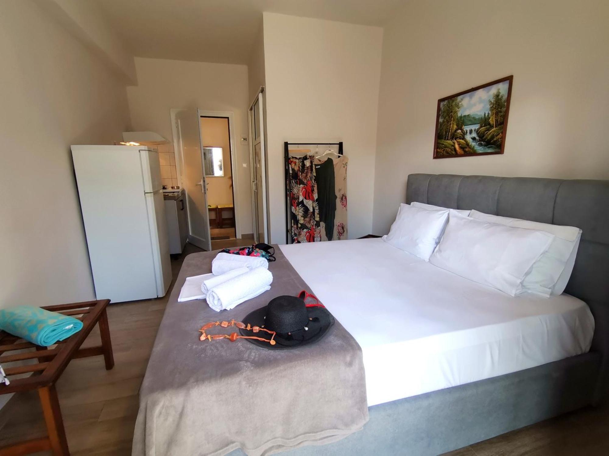 כריסי אמודיה Studios Lia Adults Only -Fully Renovated מראה חיצוני תמונה