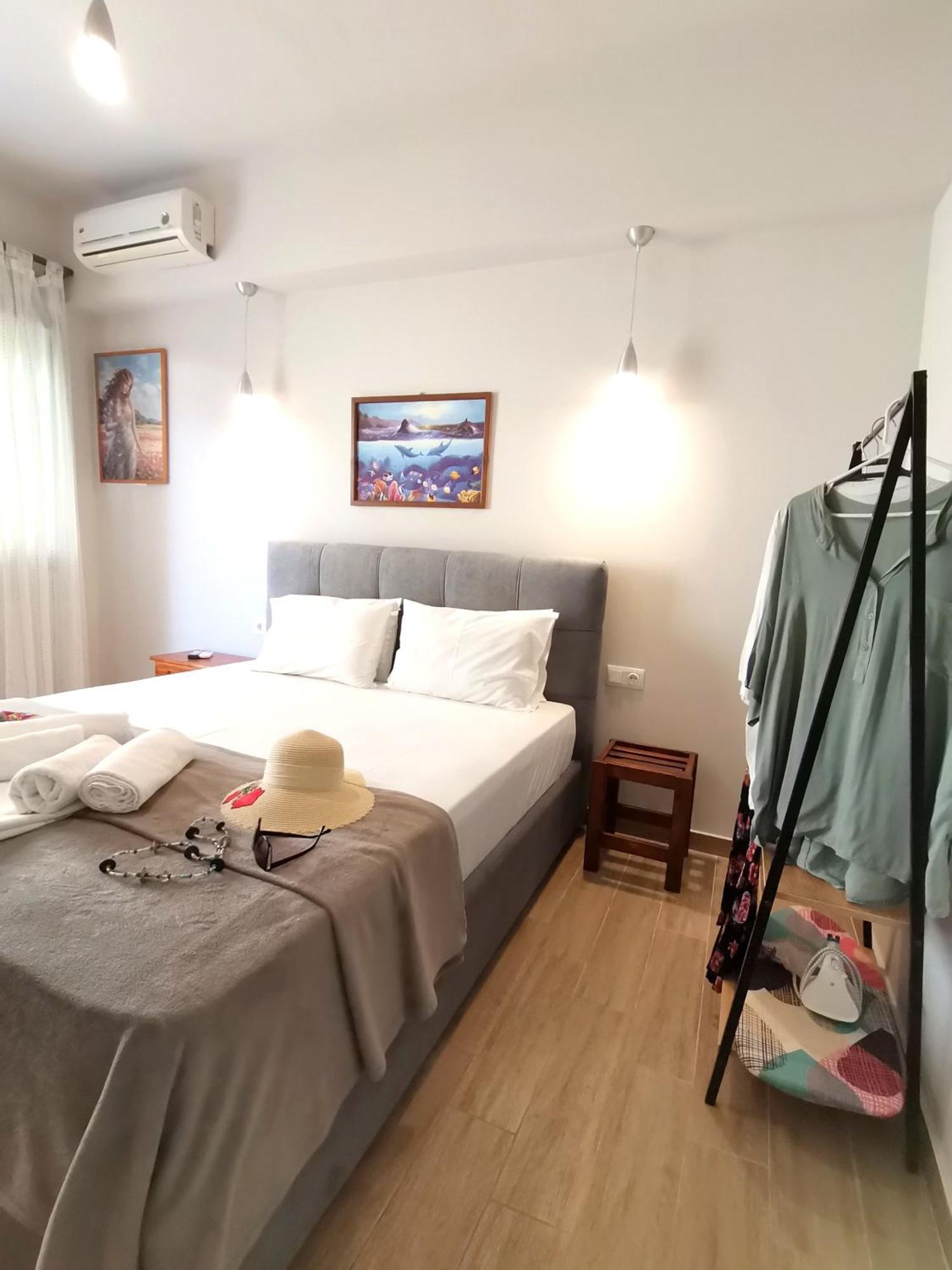 כריסי אמודיה Studios Lia Adults Only -Fully Renovated מראה חיצוני תמונה