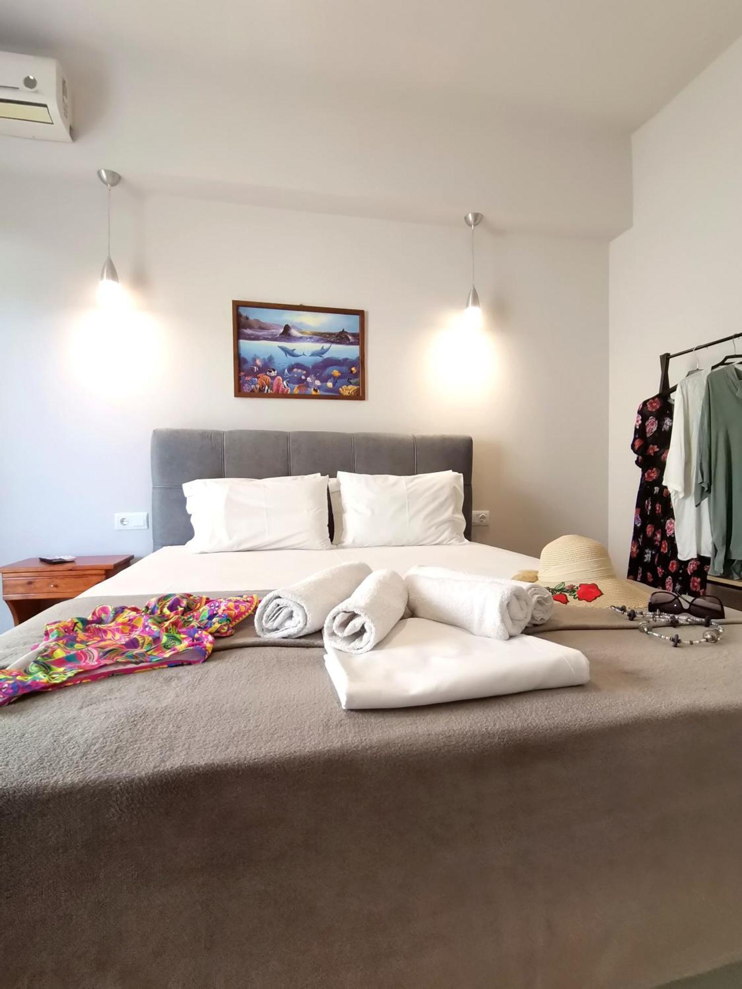 כריסי אמודיה Studios Lia Adults Only -Fully Renovated מראה חיצוני תמונה