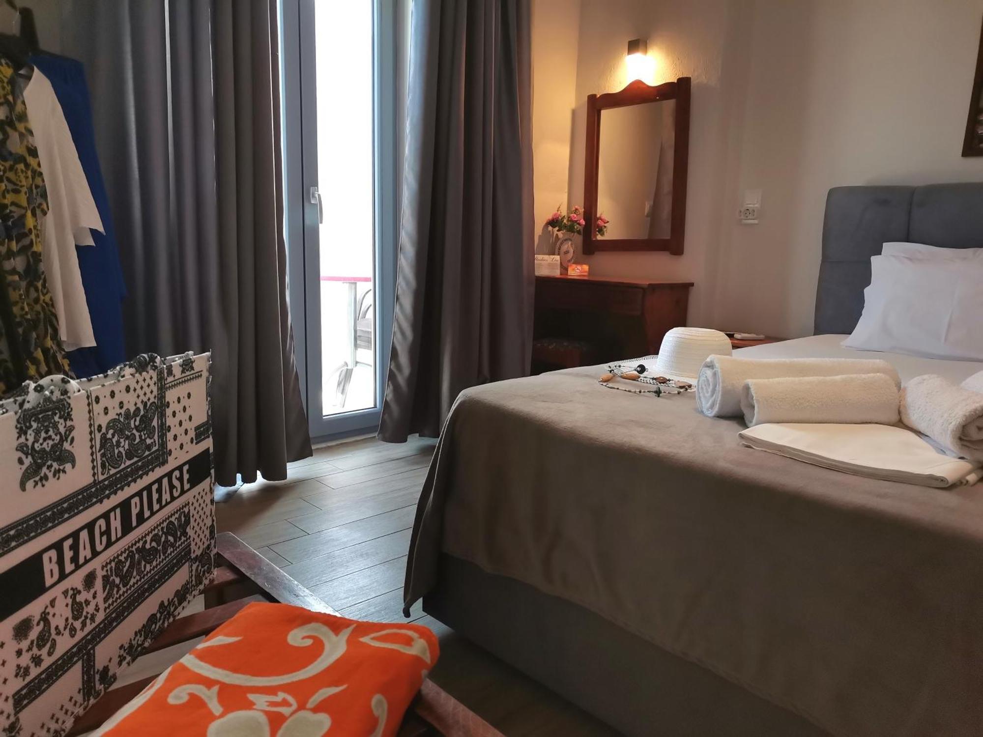 כריסי אמודיה Studios Lia Adults Only -Fully Renovated מראה חיצוני תמונה